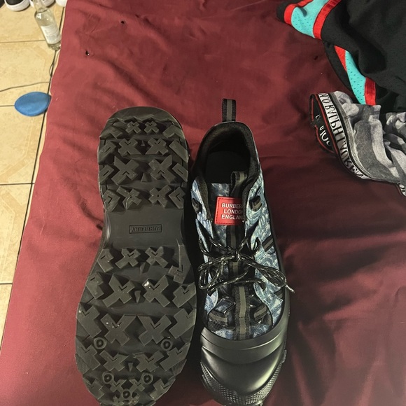 Burberry monogram denim print Mens size 12 - Picture 2 of 3